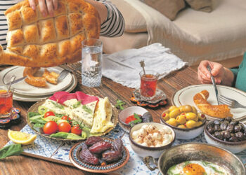Zülfü Livaneli: Parçalanmış sofra