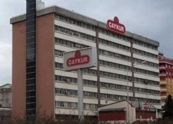 ÇAYKUR sezonun ilk 3 gününde 5 bin tonun üzerinde çay aldı