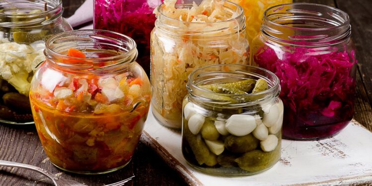 Dünyanın Turşusu İzmir’de Kuruldu 1 Fermented vegetables in jars. Vegetarian food concept