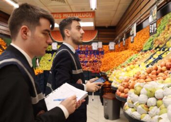 Ticaret Bakanlığı marketlere ceza kesti: Fahiş fiyat artışı…