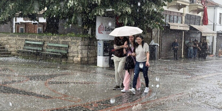 Meteoroloji il il uyardı: Kuvvetli yağış bekleniyor 1 meteoroloji