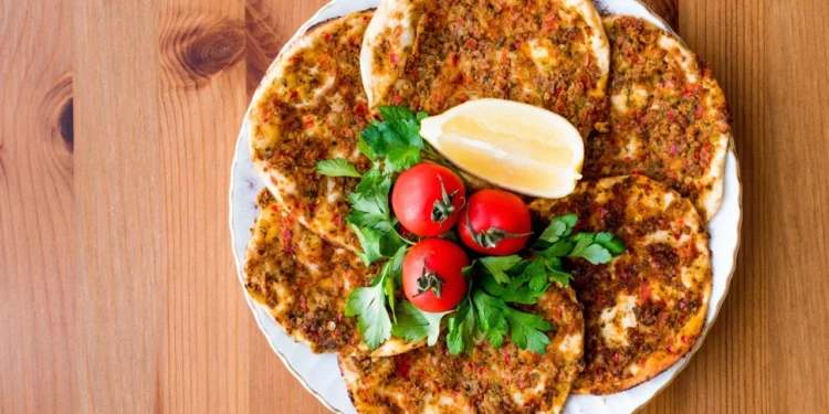 Fiyatı enflasyona fark attı: Lahmacun artık lüks mü oluyor? 1 Lahmacun