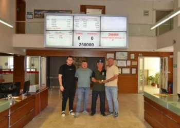 Uzunköprü Ticaret Borsasında sezonun ilk ayçiçeği satıldı - Tarım Pusulası