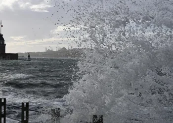 Kuvvetli yağış ve rüzgâra dikkat: Meteoroloji’den İstanbul dahil 15 il için sarı kodlu alarm!