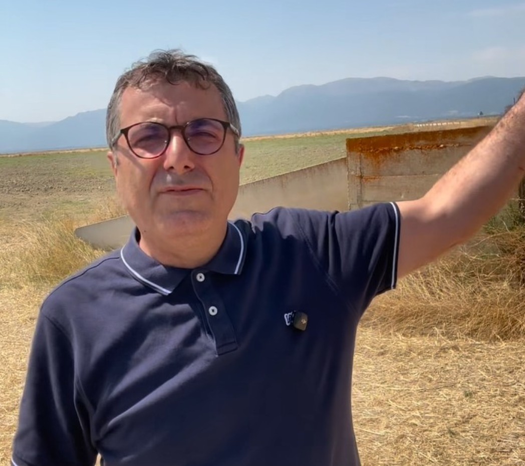 Göller Kurudu, Kanallar Çürüdü