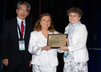 Prof. Dr. Rüveyde Akbay, Dünya Kanatlı Biliminin En Prestijli Onurlarından “International Poultry Hall of Fame”e Seçildi - HASAT TÜRK - Hasat Türk