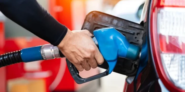 Akaryakıt fiyatlarına dev zam: Motorin 90, benzin 80 liraya dayandı! 1 Akaryakit fiyatlarina dev zam 22