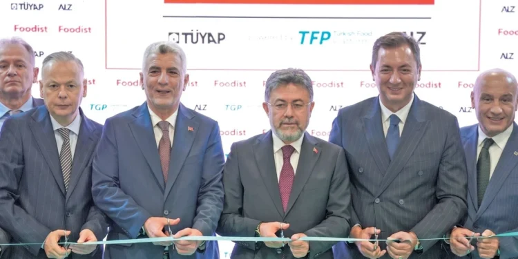 Cinli ve Japon devler Turk gidasi icin geldi