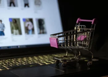 Zincir marketler ve internet alışverişi, esnafı küçültüyor!