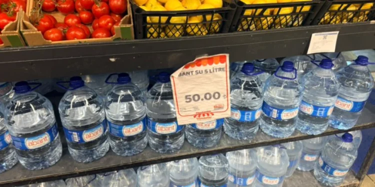 5 litrelik suyu 50 liraya satan markete bakanlıktan jet denetim! 1 5 litrelik suyu 50 liraya satan market
