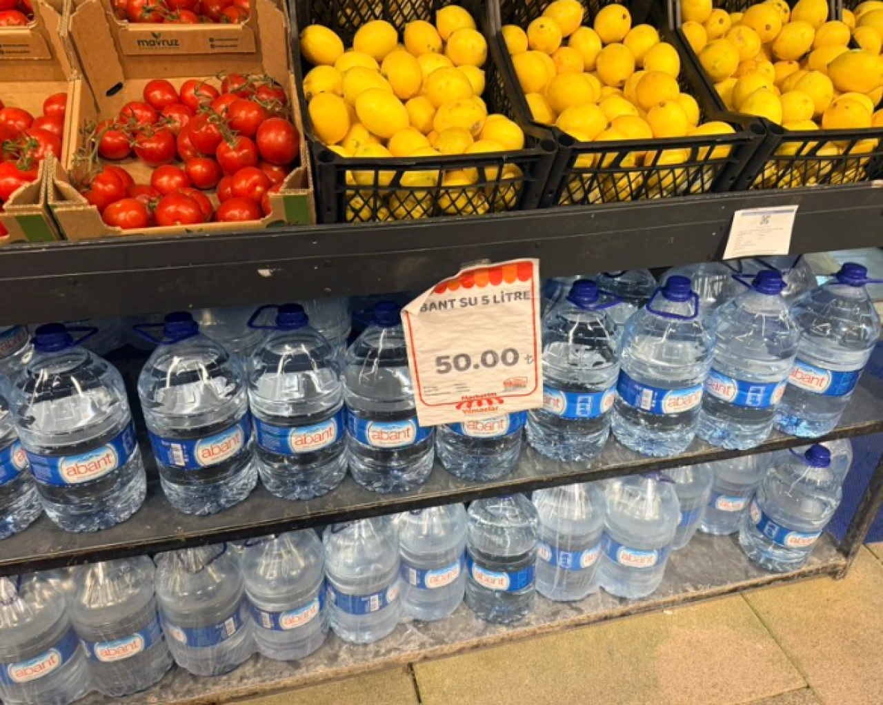 5 litrelik suyu 50 liraya satan markete bakanlıktan jet denetim!
