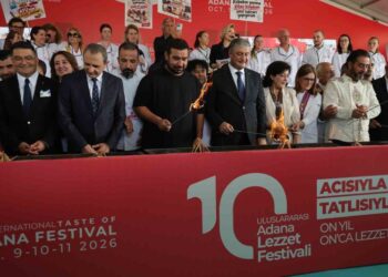 10’uncu Uluslararası Adana Lezzet Festivali’nin dev mangal ateşi yakıldı