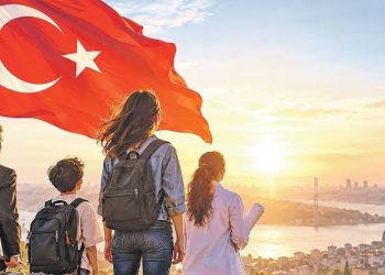 Cumhuriyet, geleceğe inanma cesaretidir