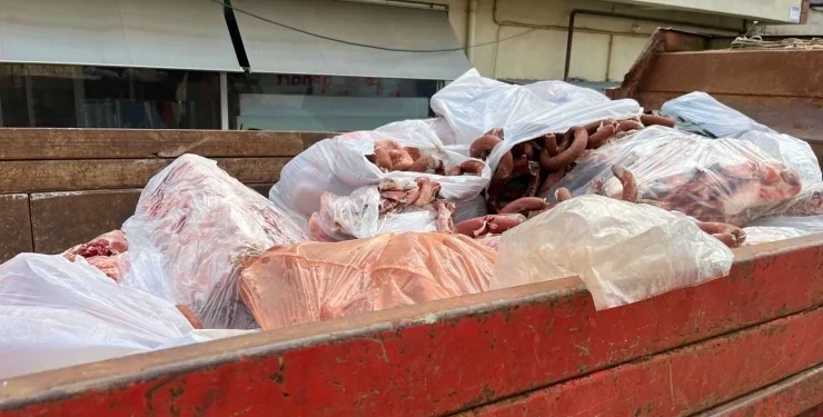 Sakarya'da 2,6 ton domuz etli sucuk bulundu 1 domuz etli sucuk