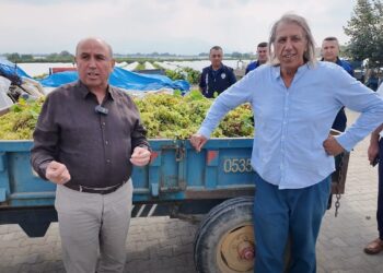 Tahsin Akdeniz: “İlk günden beri amacımız, çiftçimizin ve üzümcümüzün yanında olmaktır”